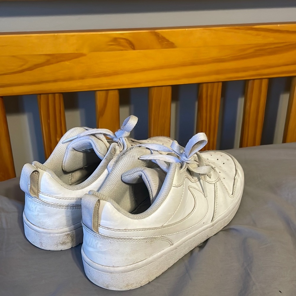 NIKE AIR FORCES